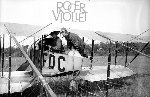 Adrienne Bolland (1895-1975), French airwoman, returning from South America as the first woman to have crossed the Andes aboard her plane. Le Bourget (France), 1921.