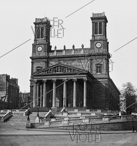 L'église Saint-Vincent-de-Paul (Lepère et Hittorf architectes, 1844), place La Fayette. Paris (10e arr.), vers 1865.