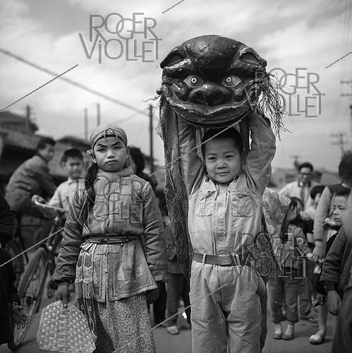 Fête du Nouvel an chinois. Taipei (Taiwan), 1962. Photographie d'Hélène Roger-Viollet (1901-1985).