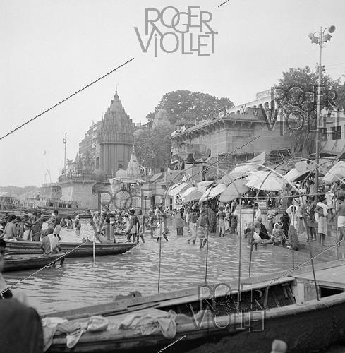 Le Gange. Bénarès (Uttar Pradresh, Inde), juillet 1970.