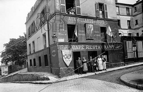 Paris, Montmartre. Café "Le Franc Buveur", rue Saint-Rustique, around 1921. Vincent Van Gogh painting "La Guinguette" which became "A la Bonne Franquette".