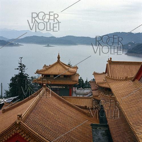 Paysage vu d'un temple. Taipei (Taiwan), 1977.