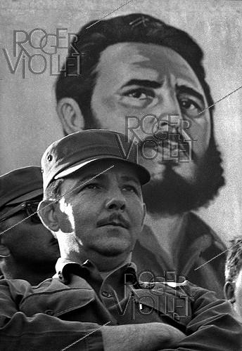 Raúl Castro (né en 1931), homme politique cubain. Cuba, vers 1960.