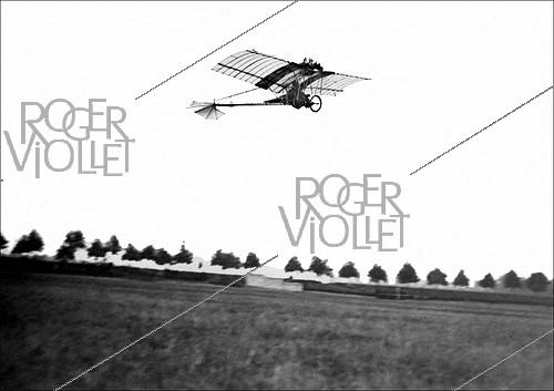 The "Demoiselle" by Brazilian aeronaut Alberto Santos-Dumont (1873-1932). Testing the prototype on September 10, 1909.