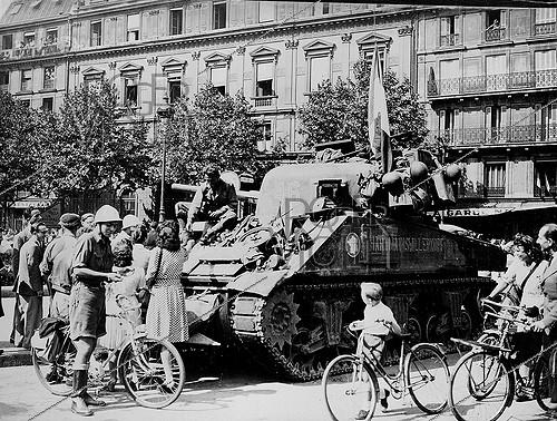 World War II. Liberation of Paris. Crowd greeting the General Leclerc's troops, on August 25, 1944.