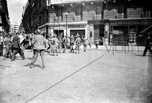 World War II. Liberation of Paris. Storming of the Kommandantur, avenue de l'Opéra, August 1944.